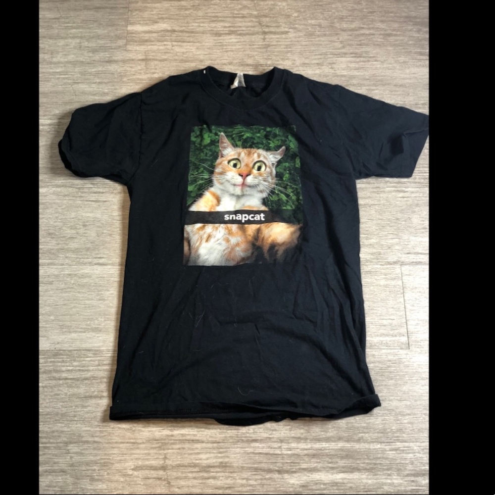 Women’s Funny Snap Cat T-Shirt